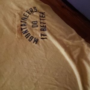 Pink Mountaineers do it better top